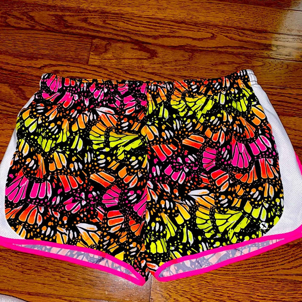 Athletic shorts size extra large